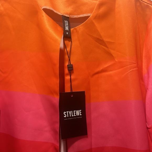 Cape - Picture 5 of 5